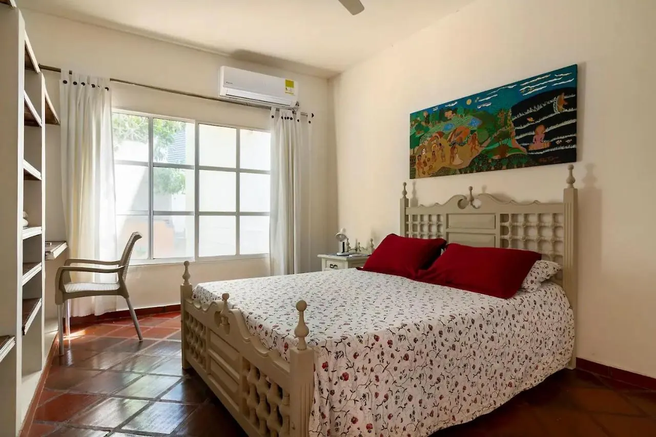 Junto Al Mar Y El Manglar Hotel Cartagena Guest house